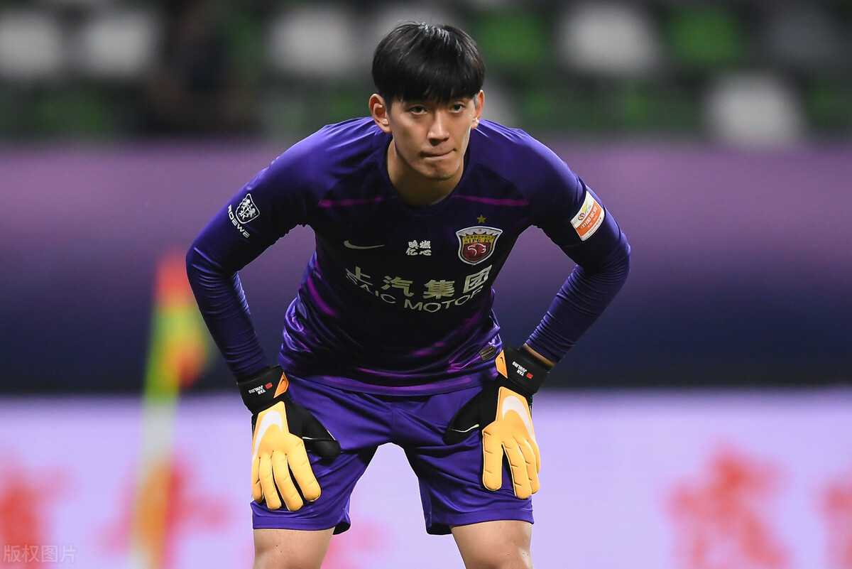 包含德甲今夜再迎强敌，广东宏远主帅复盘，主帅态度——赛场秩序良好，临场指挥获称赞的词条-爱游戏